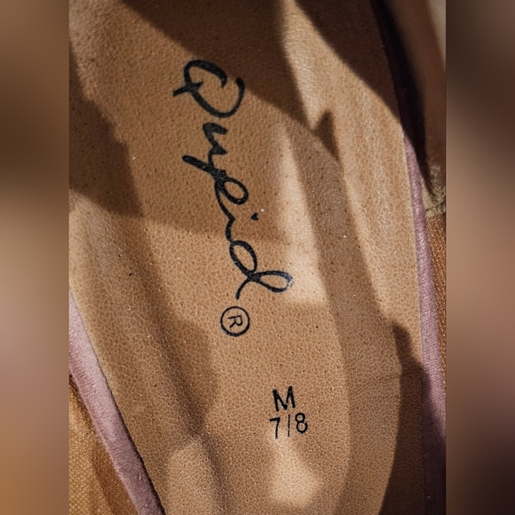 Qupid Blush Chuncky heel  Peep Toe  Suede Heels size M  7/8 Womens - Picture 6 of 6